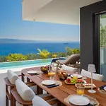 Apartment Heaven With Swimming Pool