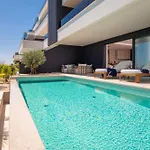 Apartment Heaven With Swimming Pool