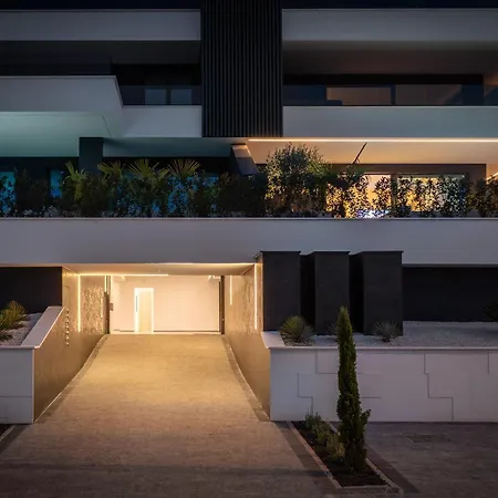 Heaven With Swimming Pool Апартаменты *