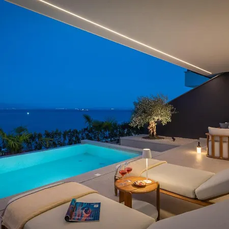 Heaven With Swimming Pool Apartment