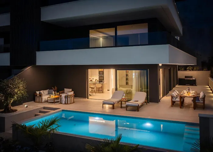 Апартаменты Heaven With Swimming Pool