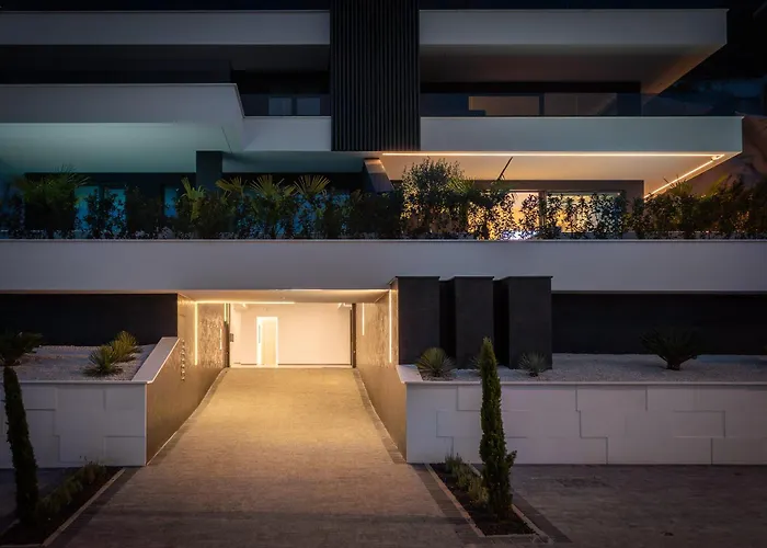 Heaven With Swimming Pool Апартаменты *