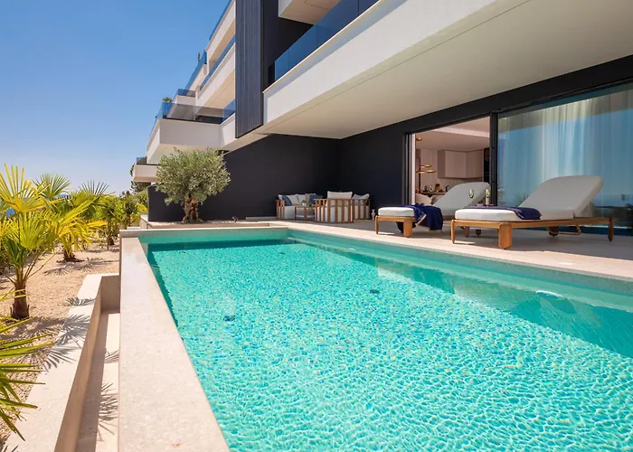 Апартаменты Heaven With Swimming Pool